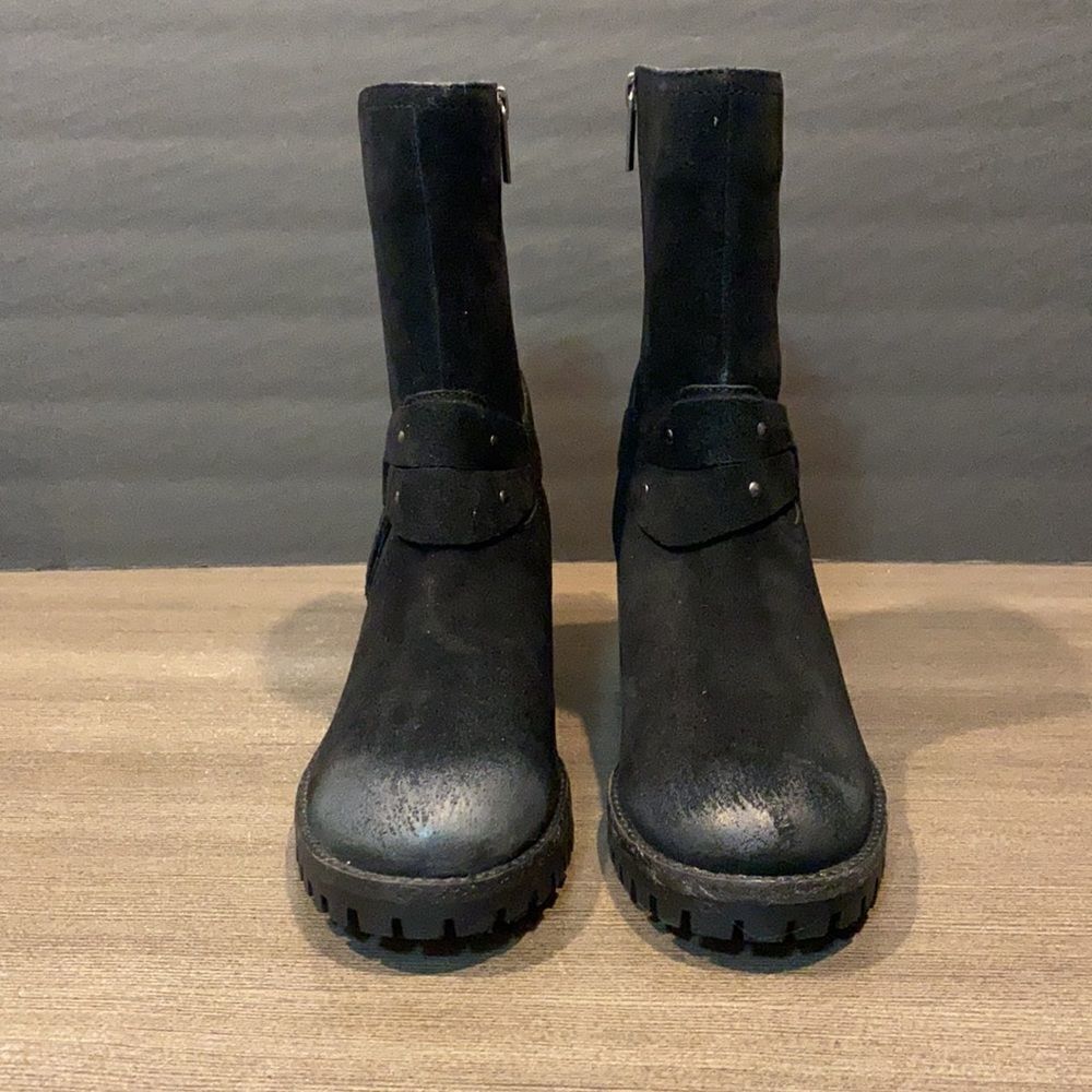 Women's Black Mid-Calf Suede Block Heel Boot - Picture 3 of 11